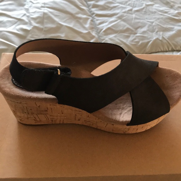 Shoes - Picture 4 of 4